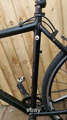 Genesis Vapour Cyclocross/gravel bike 54cm sram force running gear