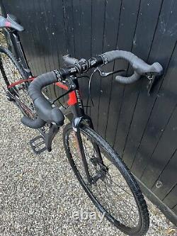 Giant AnyRoad Racing Bike CASH ON COLLECTION. SLIGHTLY USED