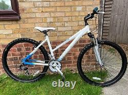 Raleigh Freeride AT10 Ladies Alloy Mountain Bike 21 speed only ridden 20 miles