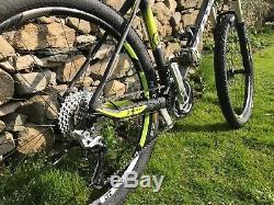 Scott Scale 30 carbon mountain bike excellent condition