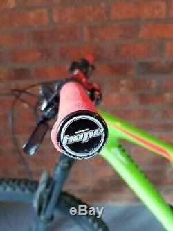 Specialized Camber Comp Carbon 650b 2017 With Hope Upgrades 100km Ridden £3200
