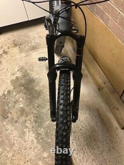Trek Remedy 9.7 carbon full suspension mountain bike