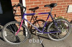 Vintage peugeot bicycle 26 inch wheels, new saddle, 21 speed index Sachs gears